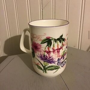 Rose of E N G L A N D fine bone China mug